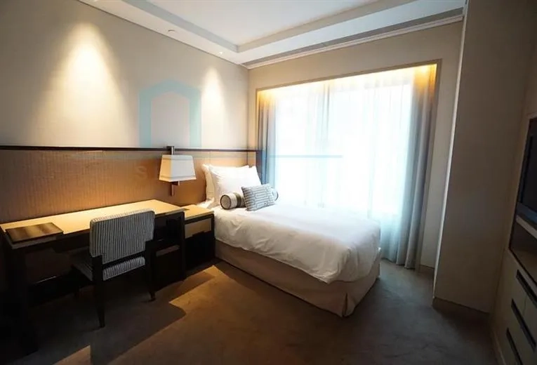 Standard 3-bdr Suite IFC Residence(9)