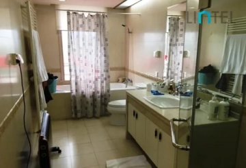 Standard 3-bdr Unit Grand View Tower(7)