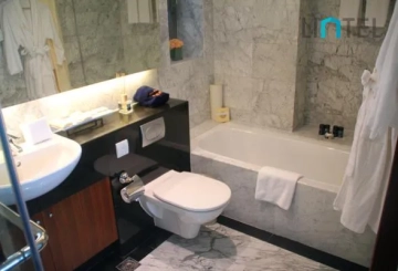 Standard 3-bdr Unit Jing'an Four Seasons(7)