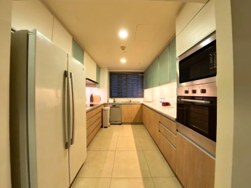 Standard 3-bdr Unit Oakwood Residence Shanghai(9)