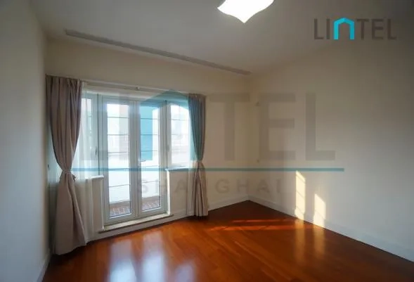 Standard 3-story Townhouse Green Court II(12)