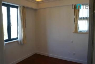Standard 4-bdr Duplex Green Court II(8)