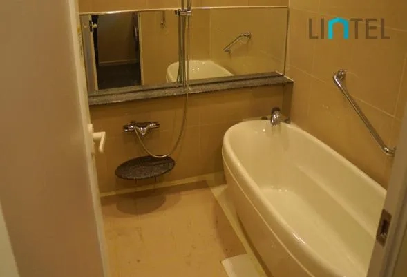 Standard 4-bdr Duplex Livable Apartment(6)