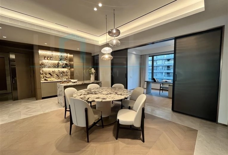 Standard 4-bdr Unit West Bund Central Residence(6)
