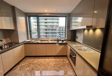 Standard 4-bdr Unit West Bund Central Residence(7)