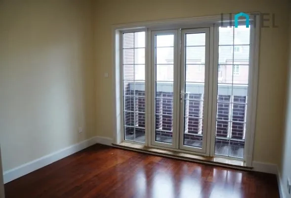 Standard 4-story Townhouse Green Court II(13)