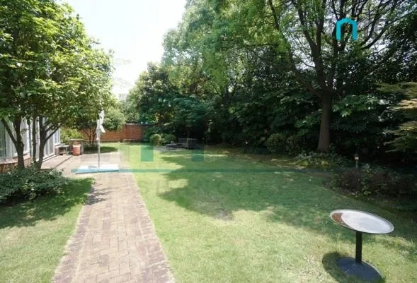 Standard B Type Villa The Emerald(7)