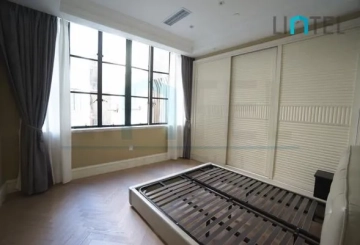 Standard Big 2-Bdr Unit Cres Asia On the Bund(6)