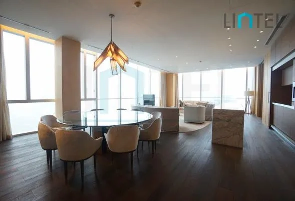 Standard C&D Type Unit Four Seasons Place(2)