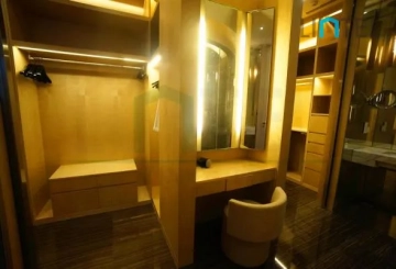 Standard C&D Type Unit Four Seasons Place(7)