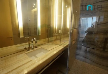Standard E Type Unit Four Seasons Place(9)