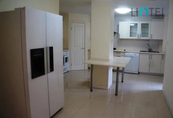 Standard Penthouse Green Court I(4)