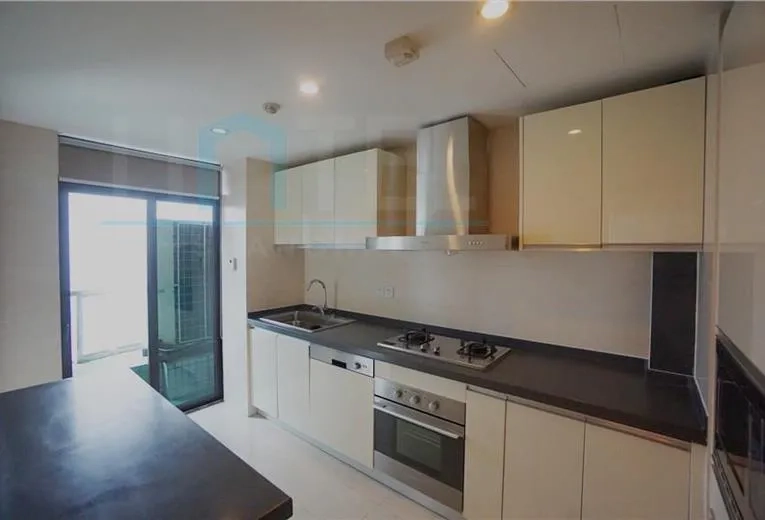 Standard big 2-bdr Unit Jing'an Residence 8(4)