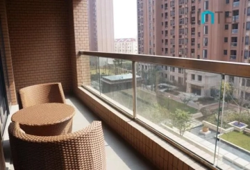 Standard big 3-bdr Unit Green Court Place(2)