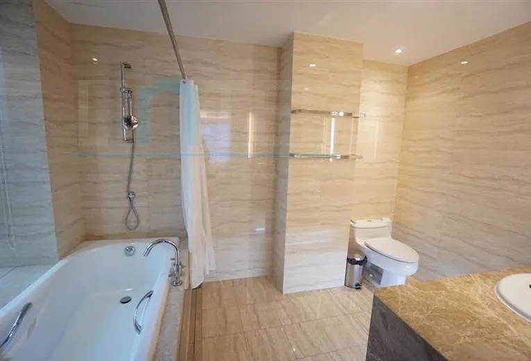 Standard bigger 3-bdr Jing'an Residence 8(11)