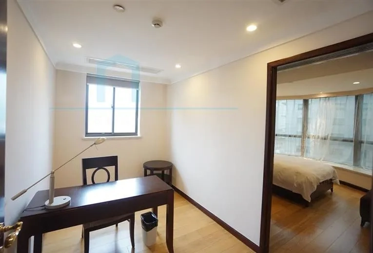 Standard bigger 3-bdr Jing'an Residence 8(14)