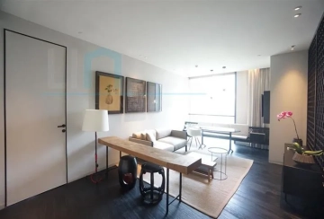 Standard small 1-bdr Unit The Middle House Residence