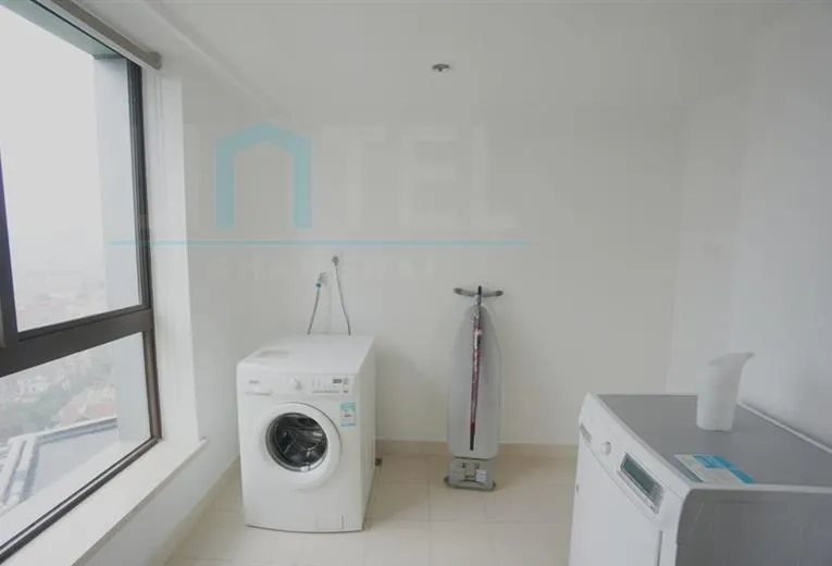 Standard smaller 3-bdr Jing'an Residence 8(14)