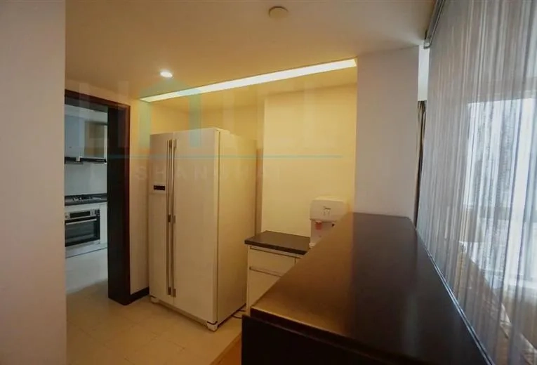 Standard smaller 3-bdr Jing'an Residence 8(6)