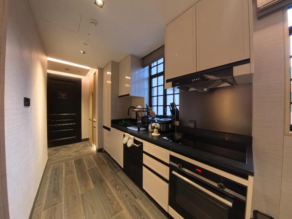 Studio Haig Court(5)