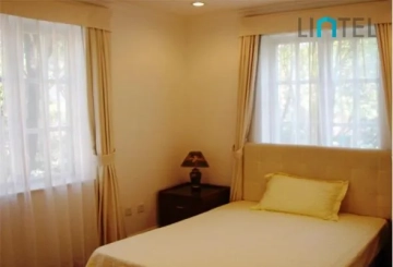 The Buckingham Villa Windsor Park(7)