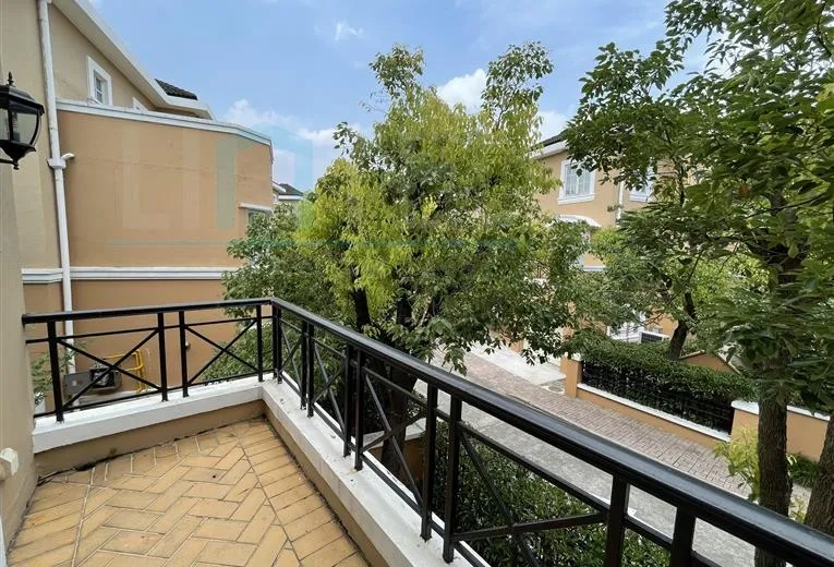 The Kensington Villa Windsor Park(14)