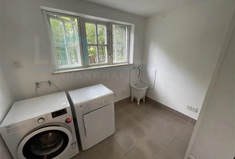 The Kensington Villa Windsor Park(24)