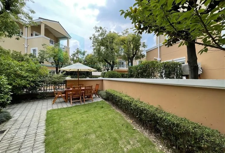 The Kensington Villa Windsor Park(3)