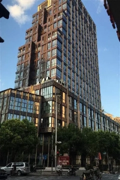 万业新阶