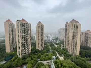 仁恒河滨花园