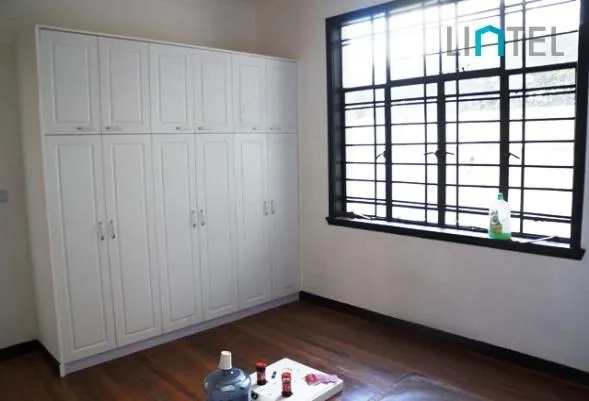 淮海中路1670弄10号1楼(5)
