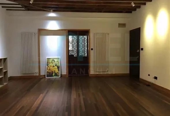 建国西路506弄19号1楼