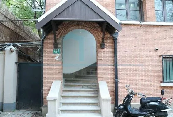 汾阳路154号4楼(8)