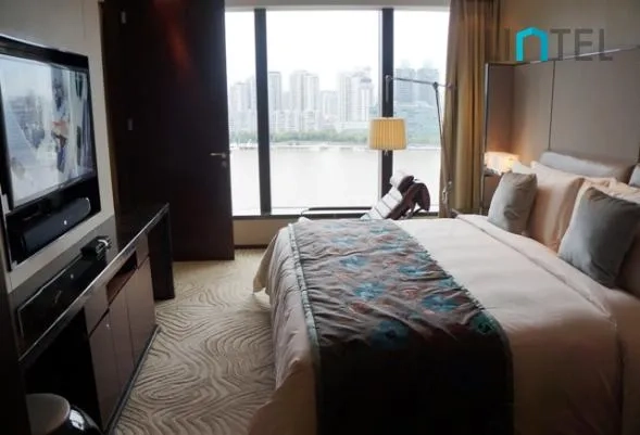 上海浦东文华东方酒店标准大二房户型(4)