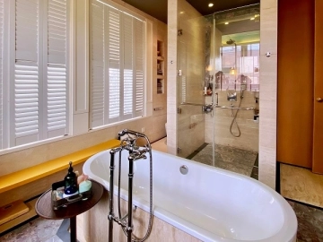 乌鲁木齐中路280弄9号(11)