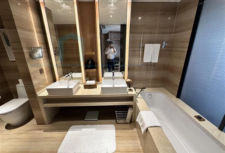 上海虹桥绿地铂瑞公寓1007室(8)