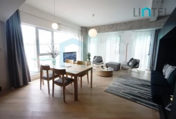 佰舍新天地1503室