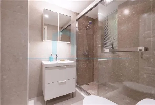 东方曼哈顿11号2303室(9)