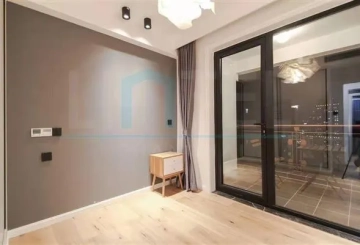 东方曼哈顿12号2401室(8)