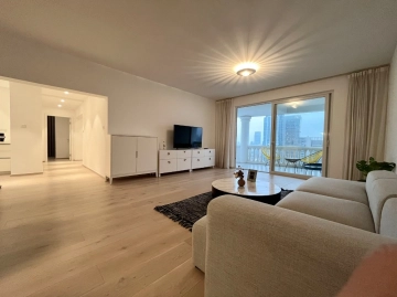 明园世纪城A号27C室