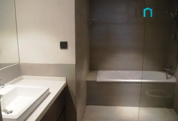 巨鹿路318号302室(6)