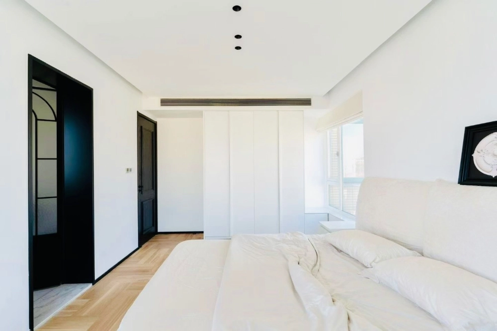 东方曼哈顿9号3701室(11)