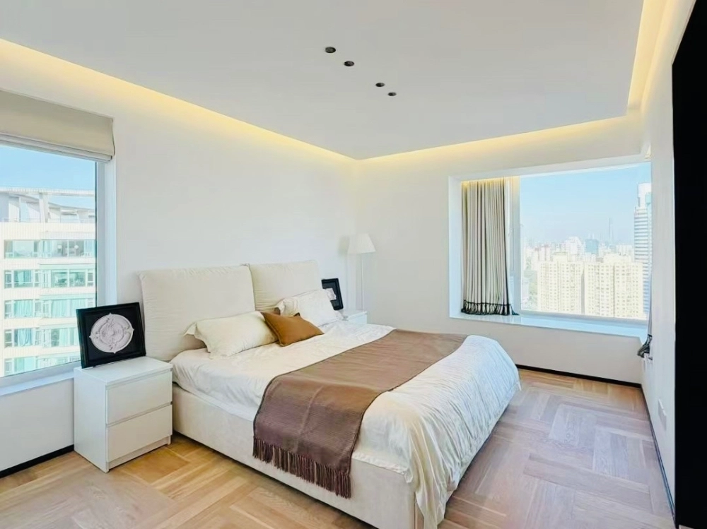 东方曼哈顿9号3701室(10)