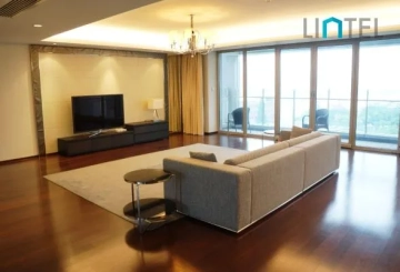 中粮海景壹号8号802室