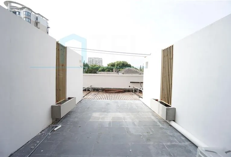 魔方公寓虹桥店带露台Studio(4)
